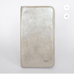 Brand new Clhei travel wallet in champagne, gorgeous soft leather with dust bag